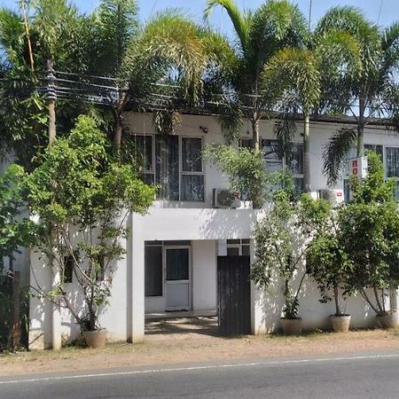 Saragama Holiday Resort Kurunegala Esterno foto